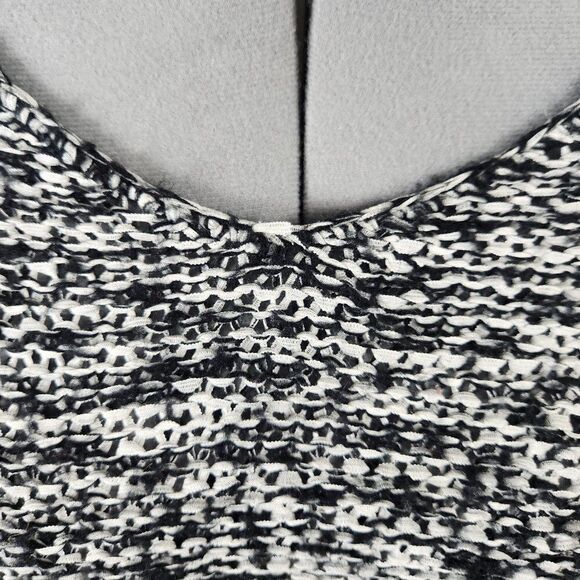 Jessica Simpson Maternity Sweater Size L - Picture 4 of 13